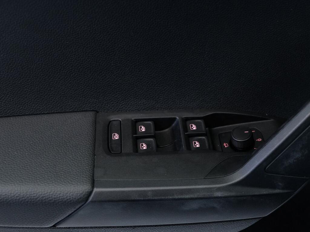 Seat Ibiza 1.0 MPI 59kW (80CV) Style 9