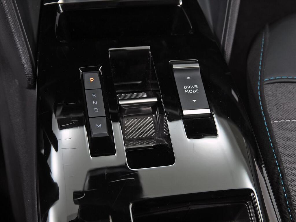 Citroën C4 X PureTech 130 S&S EAT8 Plus 3