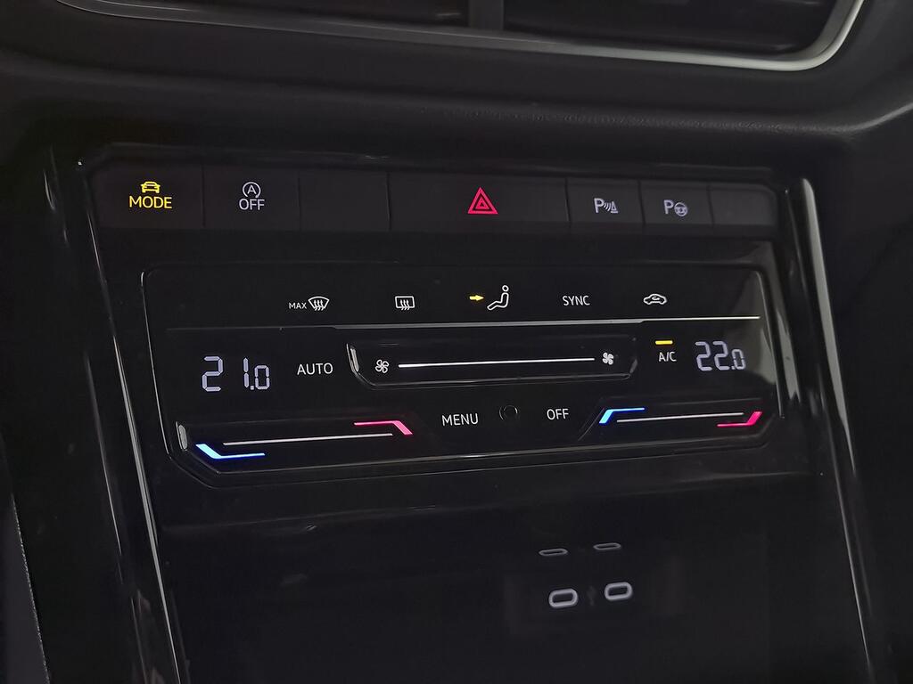 Volkswagen T-Roc R-Line 2.0 TDI 110kW (150CV) DSG 27