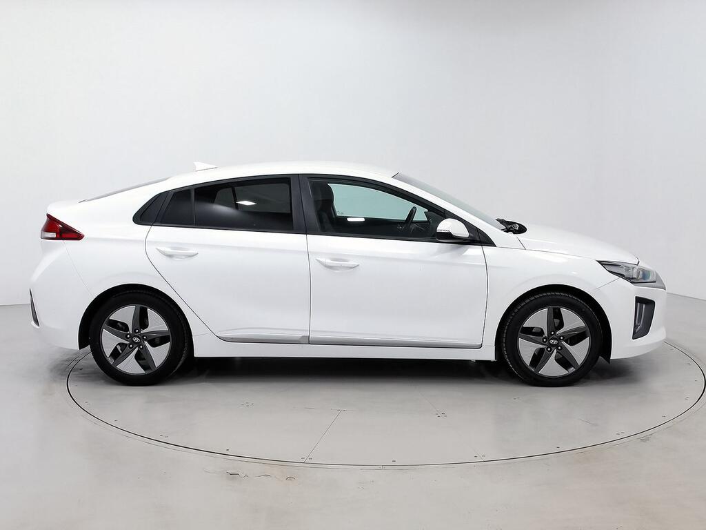 Hyundai IONIQ 1.6 GDI HEV Klass DCT 3