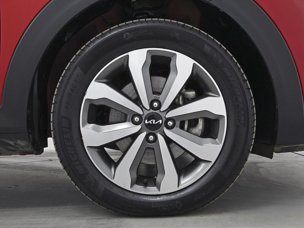 Kia Stonic 1.0 T-GDi 88kW (120CV) MHEV iMT Drive 13