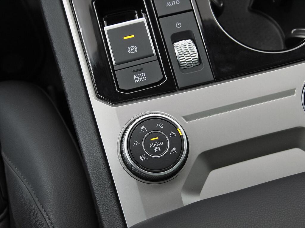 Volkswagen Touareg eHybrid Eleg 3.0 V6 TSI 280kW Tip 4M 30