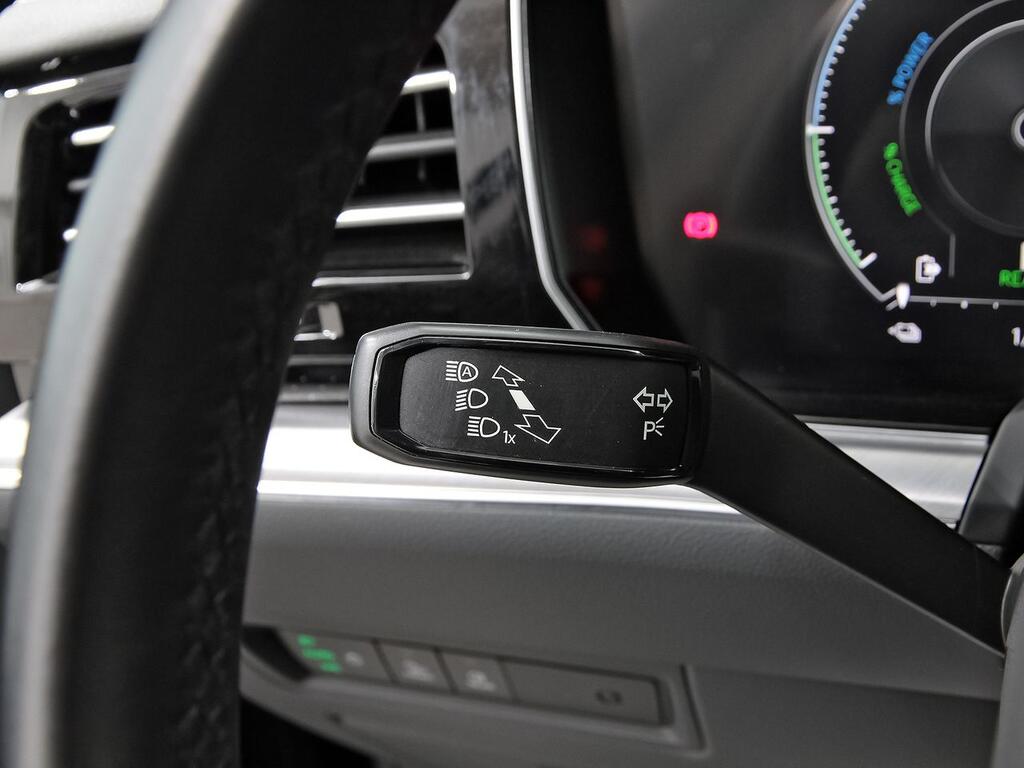Volkswagen Touareg eHybrid Eleg 3.0 V6 TSI 280kW Tip 4M 18