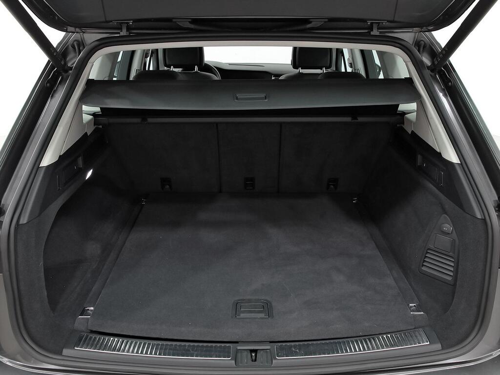 Volkswagen Touareg eHybrid Eleg 3.0 V6 TSI 280kW Tip 4M 9