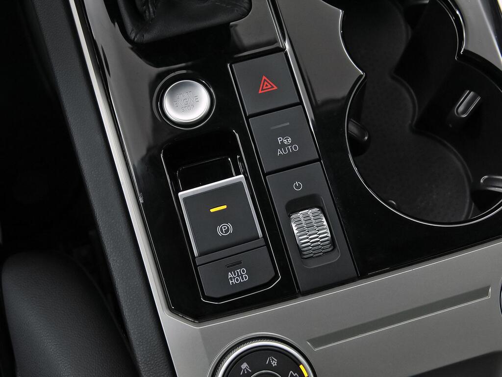 Volkswagen Touareg eHybrid Eleg 3.0 V6 TSI 280kW Tip 4M 31