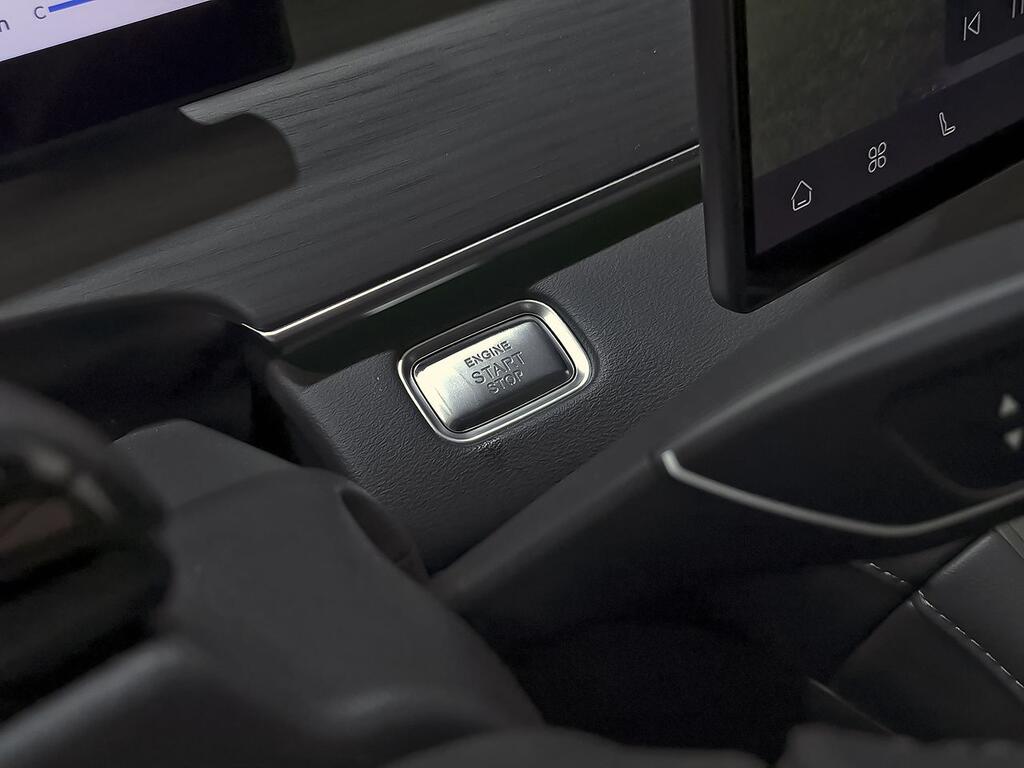 Ebro S800 1.6 TGDI Luxury 7 DCT 21