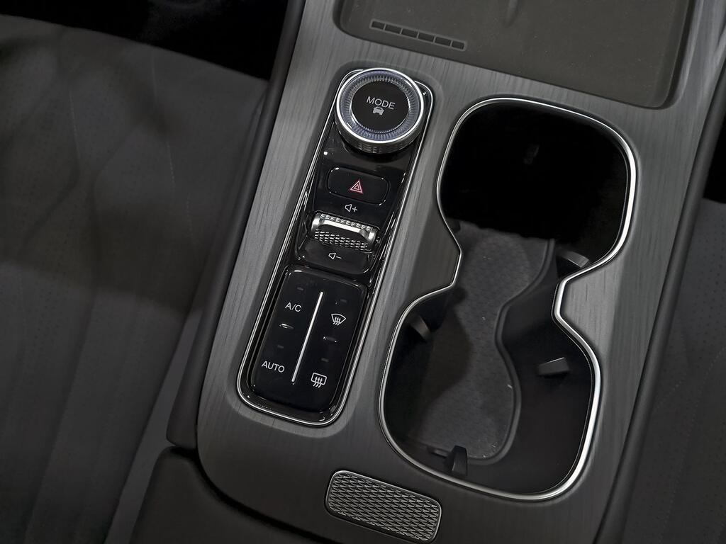 Ebro S800 1.6 TGDI Luxury 7 DCT 30