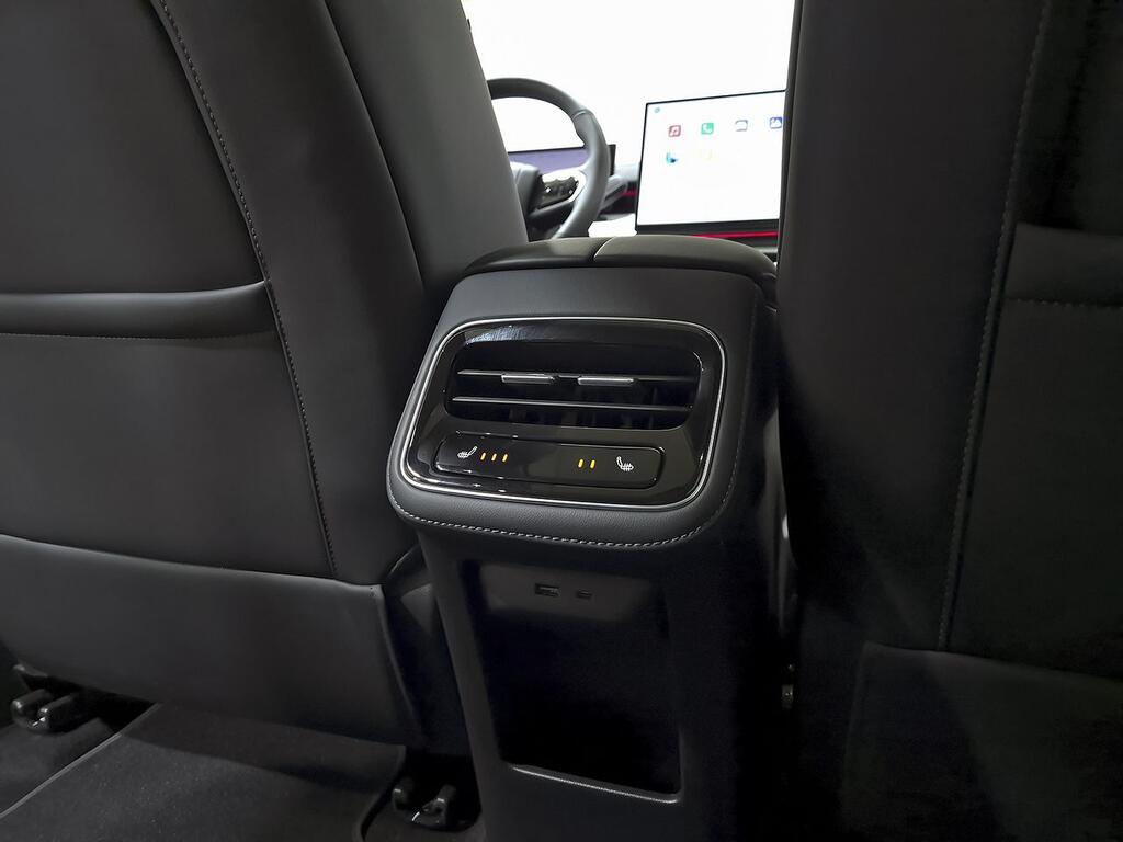 Ebro S800 1.6 TGDI Luxury 7 DCT 35