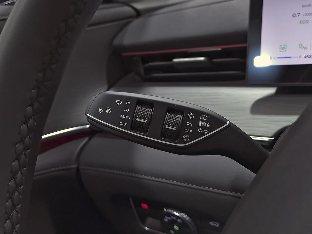 Ebro S800 1.6 TGDI Luxury 7 DCT 17