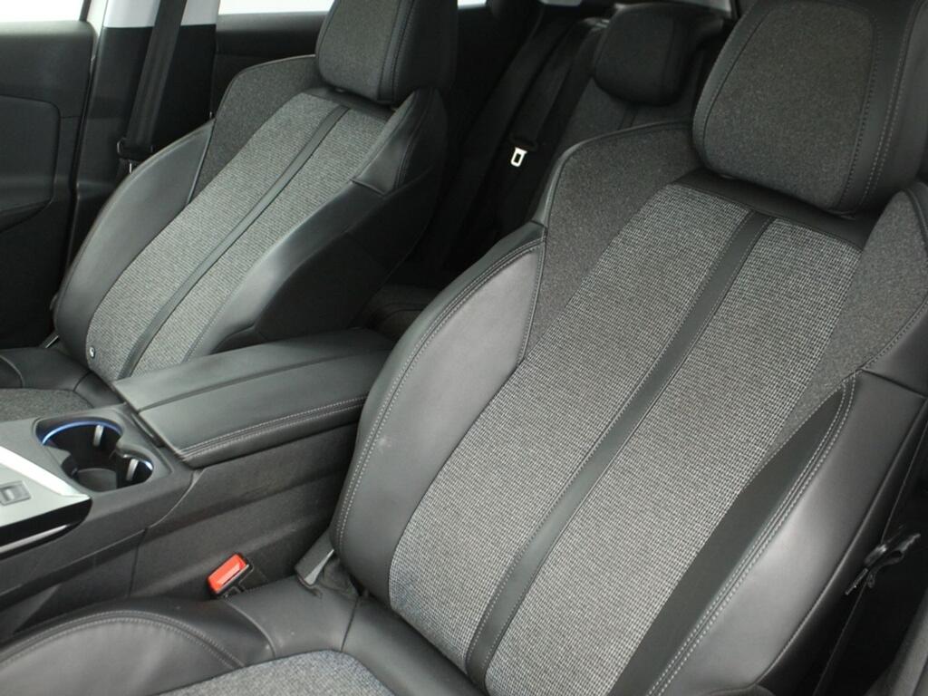 Peugeot 3008 1.5 BlueHDi 96kW (130CV) S&S Allure EAT8 13