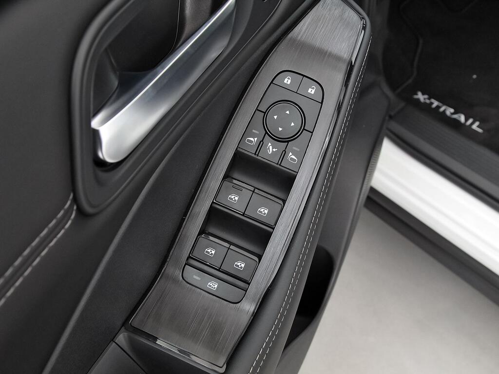 Nissan X-Trail 5pl 1.5 e-4ORCE 158kW 4x4 A/T N-Connecta 12