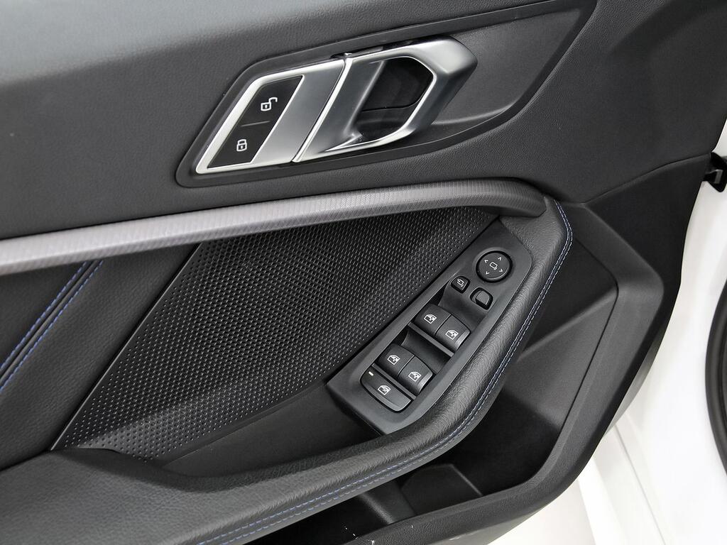 BMW Serie 1 118i 9