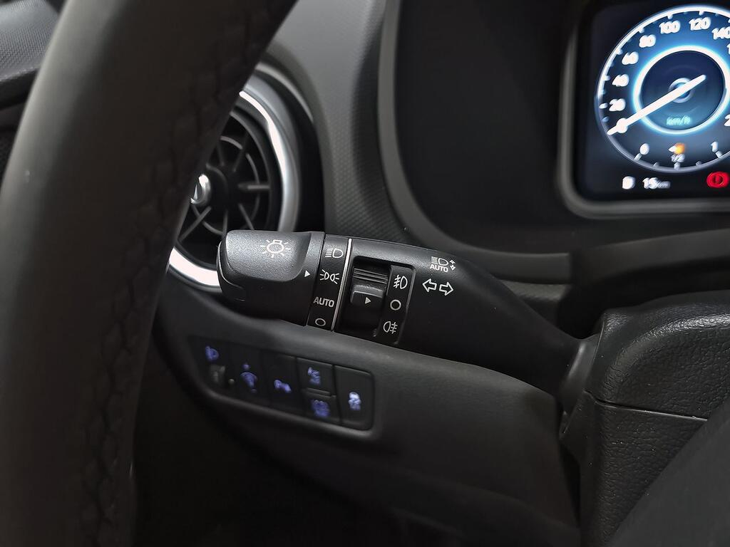 Hyundai Kona 1.6 GDI HEV Style Sky DCT 15