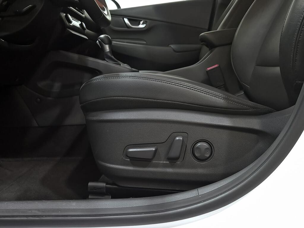 Hyundai Kona 1.6 GDI HEV Style Sky DCT 13