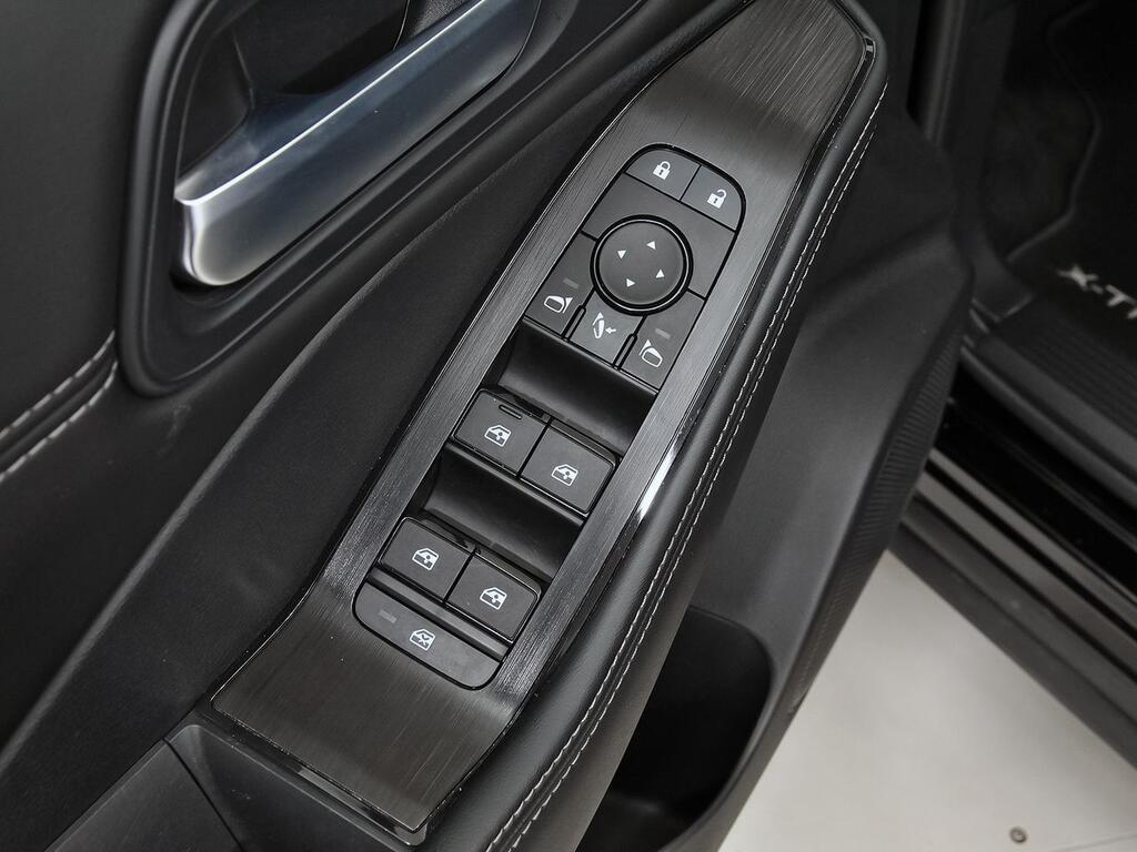 Nissan X-Trail 5pl 1.5 e-4ORCE 158kW 4x4 A/T N-Connecta 12