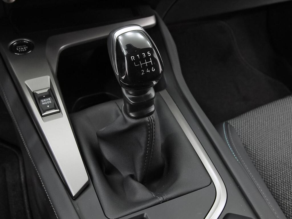 Peugeot 308 5P Allure PureTech 130 S&S MAN 33