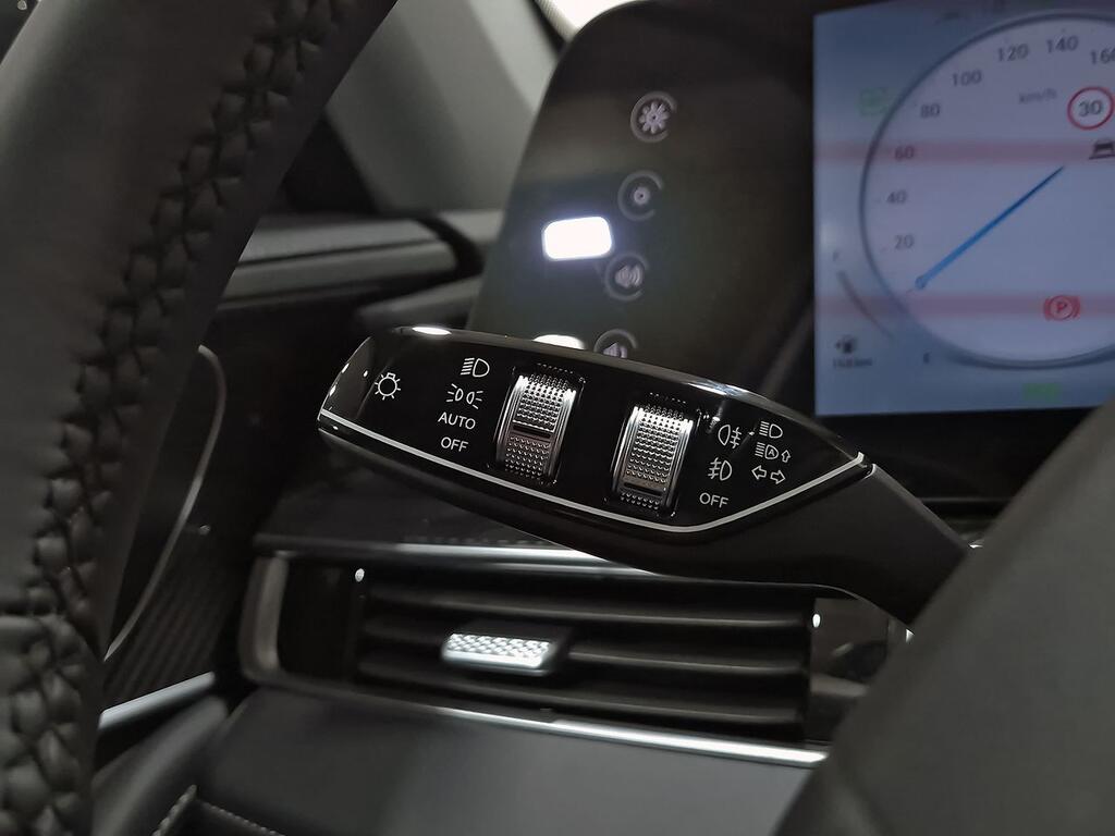 Ebro S700 1.6 TGDI Luxury 7 DCT 19