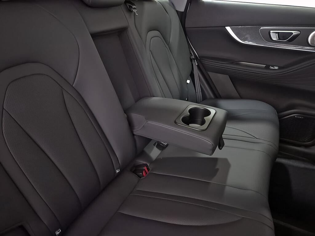 Ebro S700 1.6 TGDI Luxury 7 DCT 12