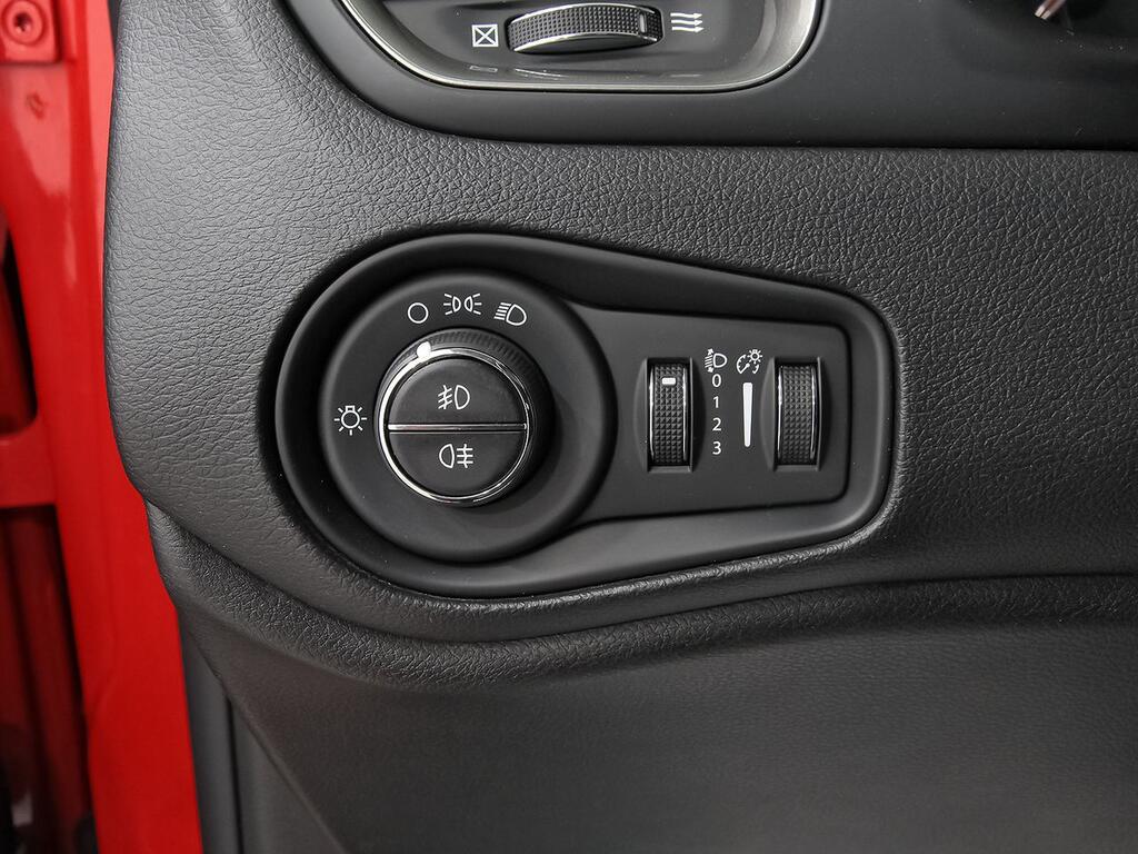 Jeep Renegade 1.3G 110kW(150CV) 4x2 DDCT 13