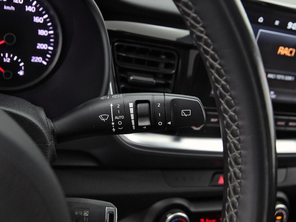 Kia Stonic 1.0 T-GDi 88kW (120CV) MHEV iMT Drive 16