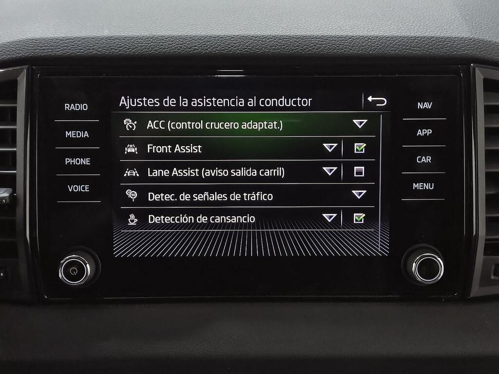 Skoda Karoq 1.5 TSI 110kW (150CV) DSG ACT Sportline 26