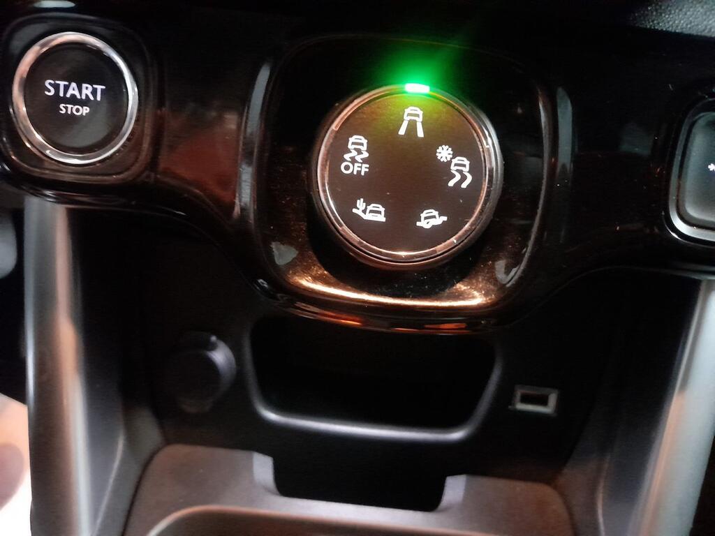 Citroën C3 Aircross BlueHDi 88kW (120CV) S&S SHINE 29