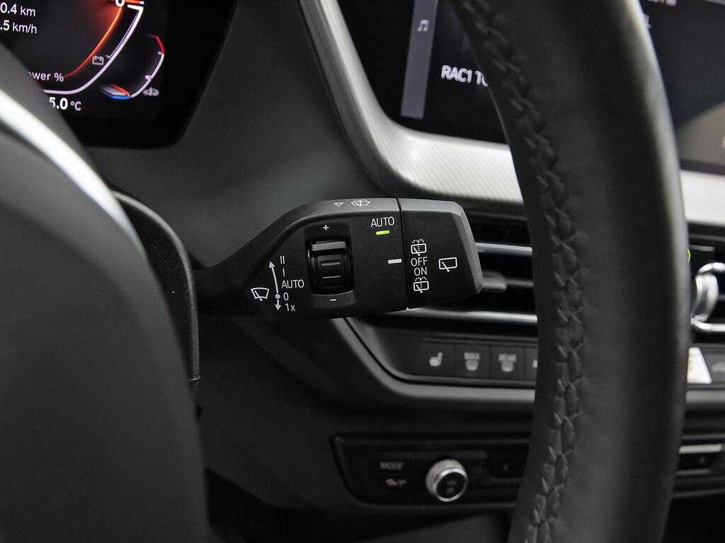BMW Serie 1 118i Corporate Auto. 18
