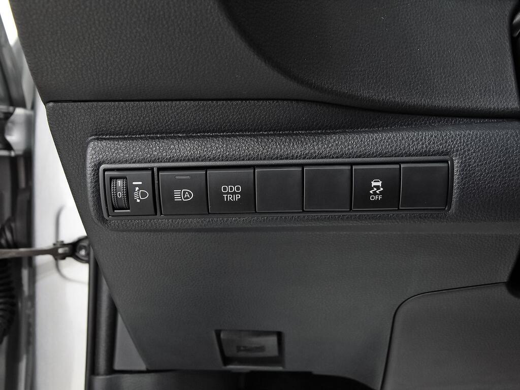 Toyota Corolla 140H Style Edition 13