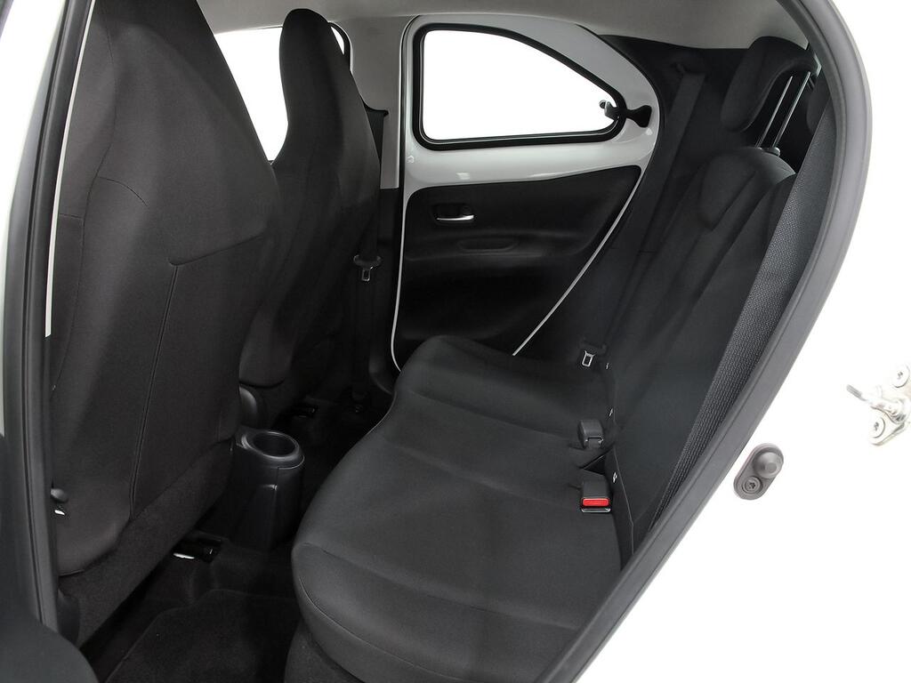 Toyota Aygo X Cross 1.0 VVT-I 72CV Play 9