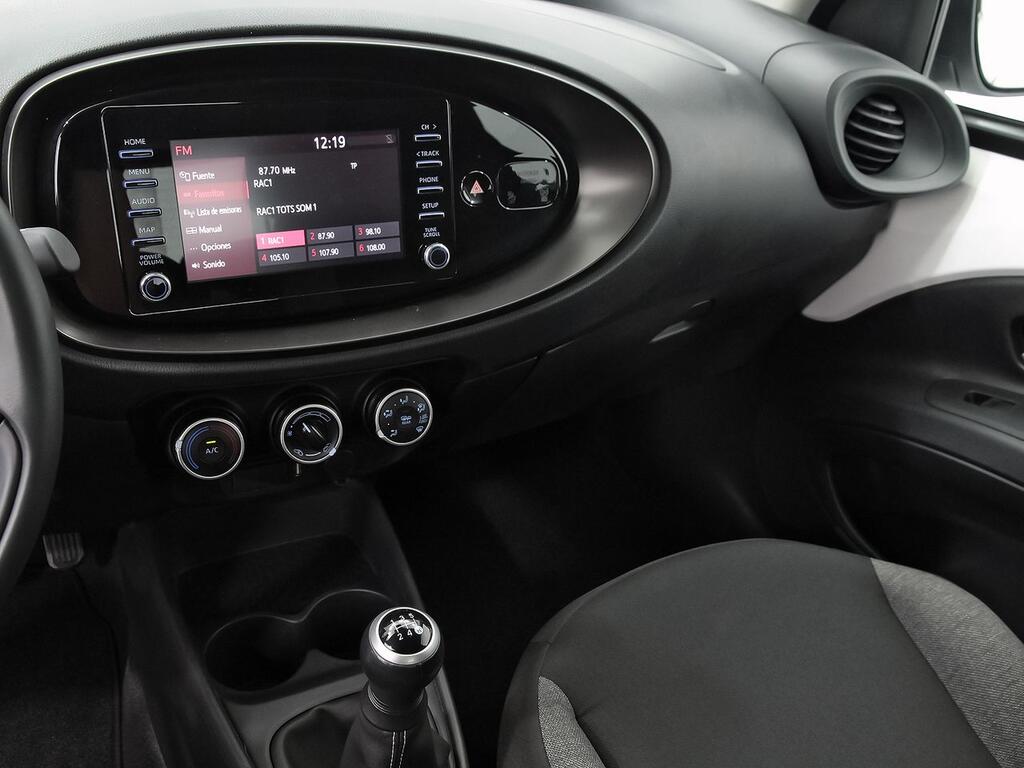 Toyota Aygo X Cross 1.0 VVT-I 72CV Play 12