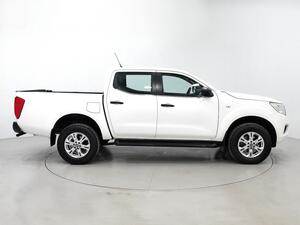 Nissan Navara 2.3 DCI 190 ACENTA DC 4WD 4P Nissan Navara 2.3 DCI 190 ACENTA DC 4WD 4P