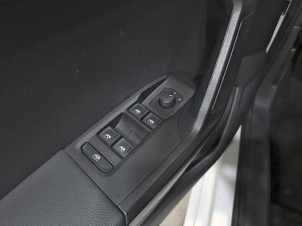 Seat Ibiza 1.0 MPI 59kW (80CV) Reference 11