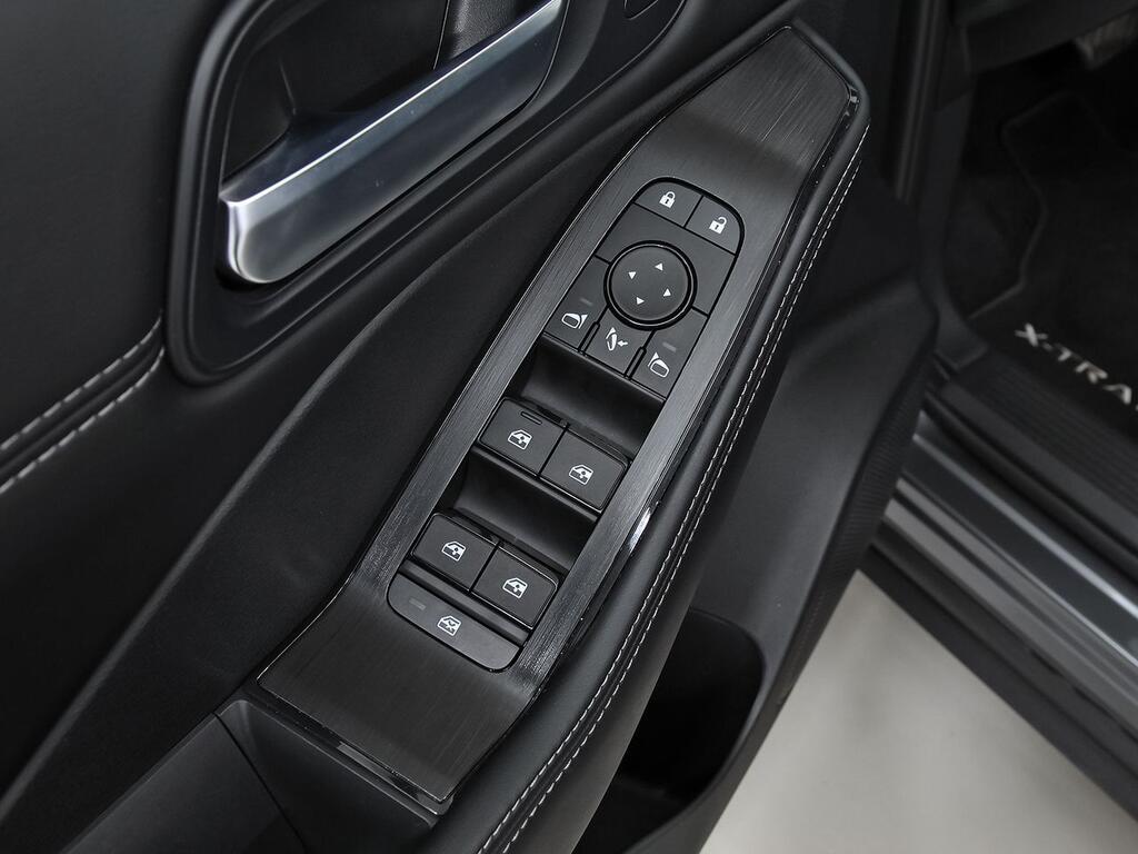 Nissan X-Trail 5pl 1.5 e-4ORCE 158kW 4x4 A/T N-Connecta 12