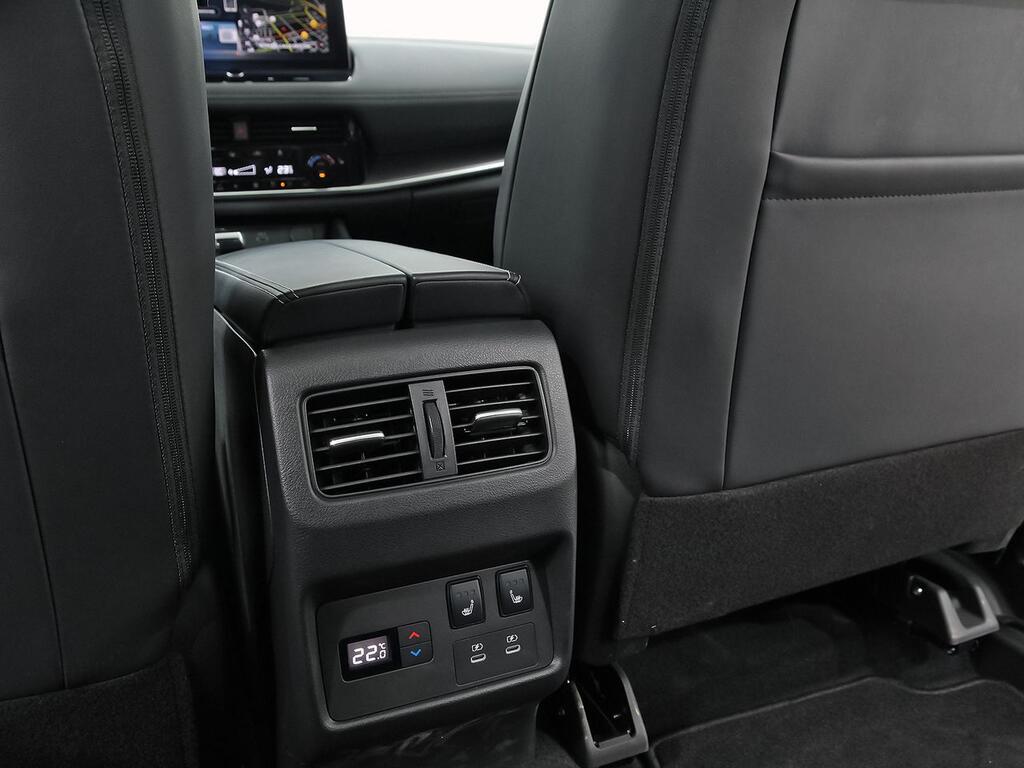 Nissan X-Trail 5pl 1.5 e-4ORCE 158kW 4x4 A/T N-Connecta 39