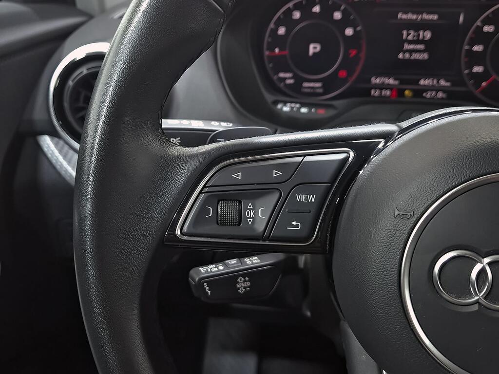Audi Q2 Adrenalin 35 TFSI 110kW (150CV) S tronic 17