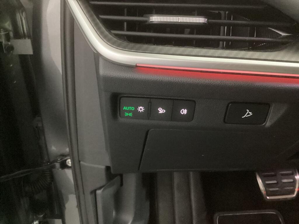 Skoda Elroq 150 kW (204 CV) 63 kWh Sportline 18