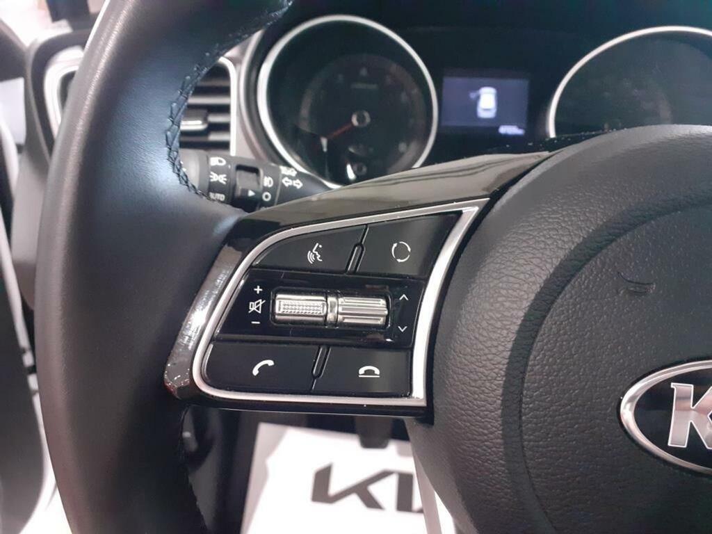 Kia Ceed 1.0 T-GDi 88kW (120CV) Drive 15