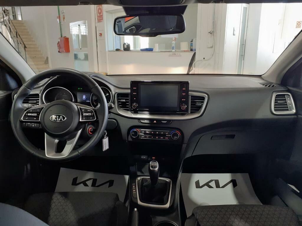 Kia Ceed 1.0 T-GDi 88kW (120CV) Drive 12