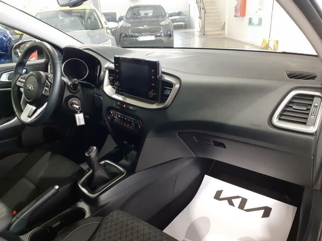 Kia Ceed 1.0 T-GDi 88kW (120CV) Drive 10