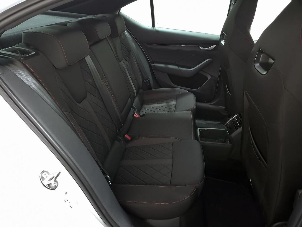 Skoda Octavia 2.0 TSI 195 kW (265CV) DSG RS 6