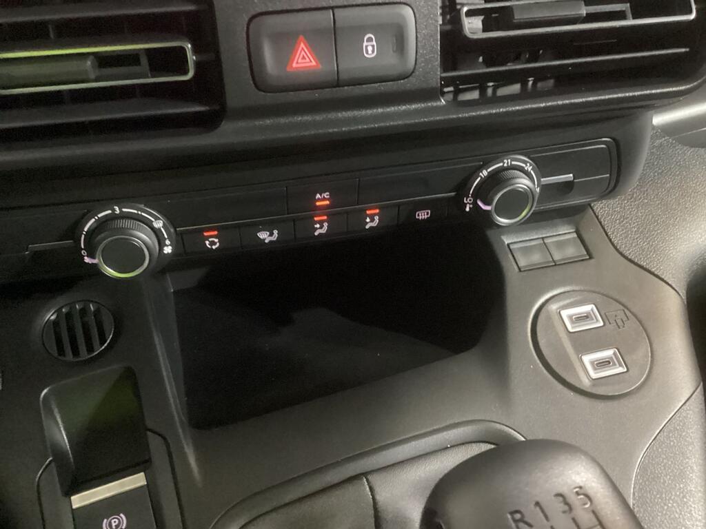 Citroën Berlingo Talla M BlueHDi 100 S&S PLUS 19