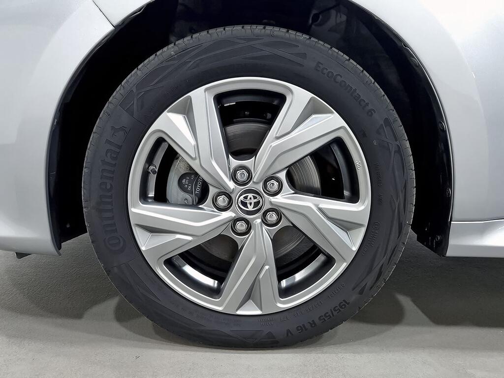 Toyota Yaris 1.5 120H Active Plus 10