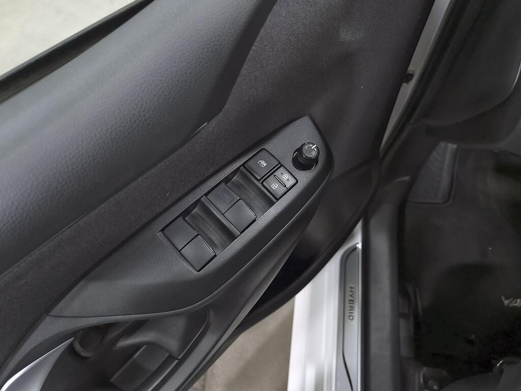 Toyota Yaris 1.5 120H Active Plus 11