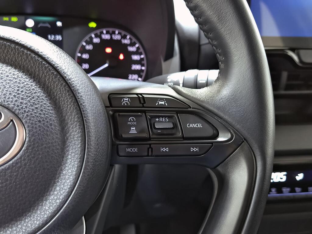 Toyota Yaris 1.5 120H Active Plus 18