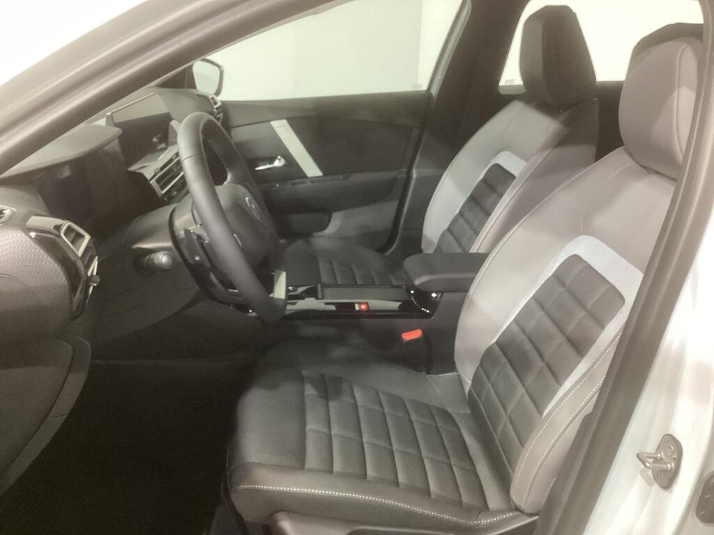 Citroën C4 Hybrid 145 ë-DCS6 Business Edition 8