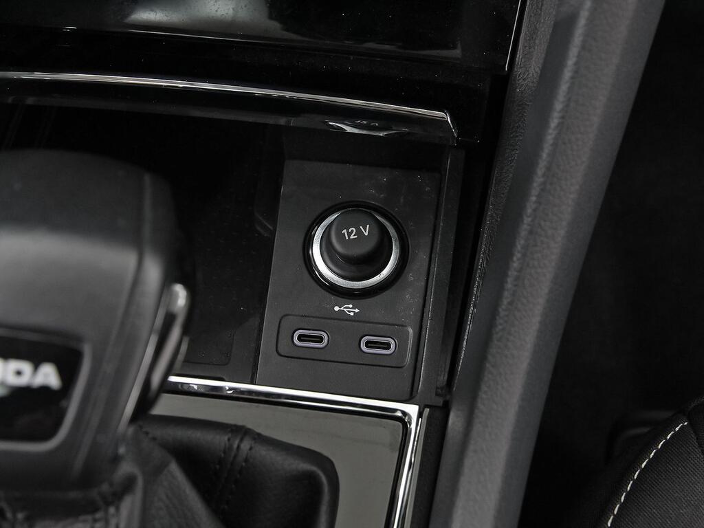 Skoda Karoq 1.5 TSI 110kW (150CV) DSG ACT Design 28
