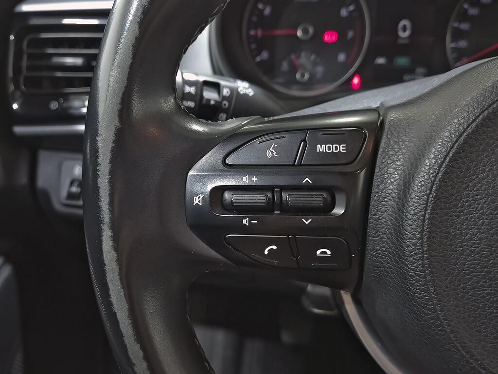 Kia Stonic 1.0 T-GDi 74kW (100CV) MHEV iMT Drive 16 Kia Stonic 1.0 T-GDi 74kW (100CV) MHEV iMT Drive 16