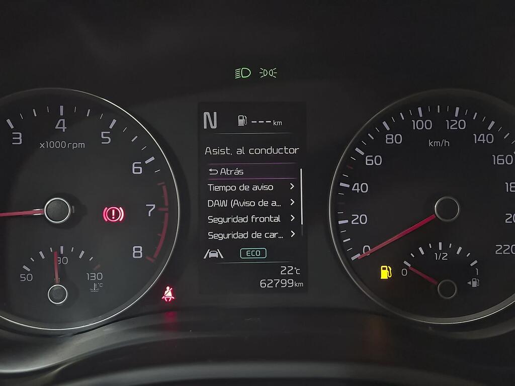 Kia Stonic 1.0 T-GDi 74kW (100CV) MHEV iMT Drive 27 Kia Stonic 1.0 T-GDi 74kW (100CV) MHEV iMT Drive 27