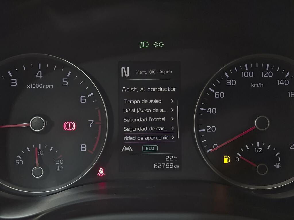 Kia Stonic 1.0 T-GDi 74kW (100CV) MHEV iMT Drive 28 Kia Stonic 1.0 T-GDi 74kW (100CV) MHEV iMT Drive 28