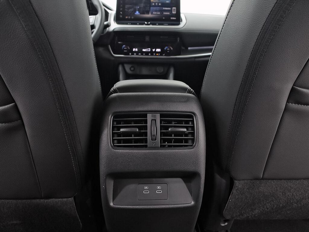 Nissan Qashqai DIG-T 116kW CVT N-Connecta 31